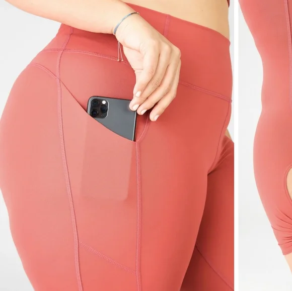 🐻(2/$100) FABLETICS: NWT Workout Set - Picture 4 of 7